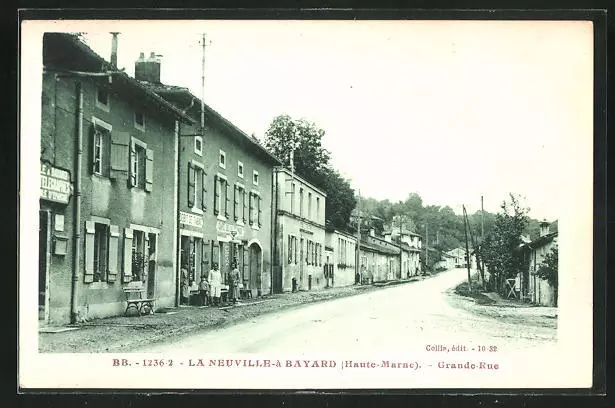 CPA La Neuville-à-Bayard, Grande-Rue, vue partielle