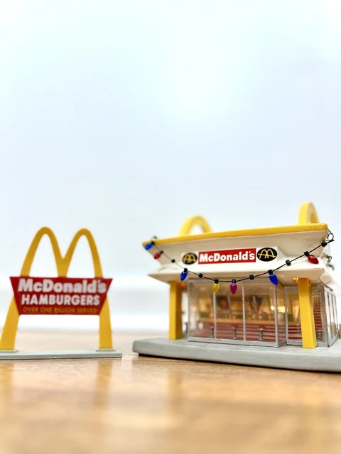 1997 McDonalds McMemories "Look for the Golden Arches" Ceramic Lighted Sculpture