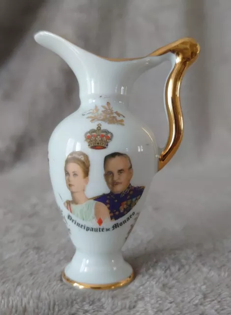 Pichet mini principauté Monaco Grace Kelly / Prince Rainier porcelaine Limoges