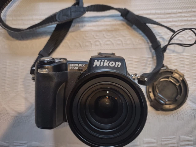 Nikon COOLPIX 5700 5.0MP Digital Camera - Black Untested As Is