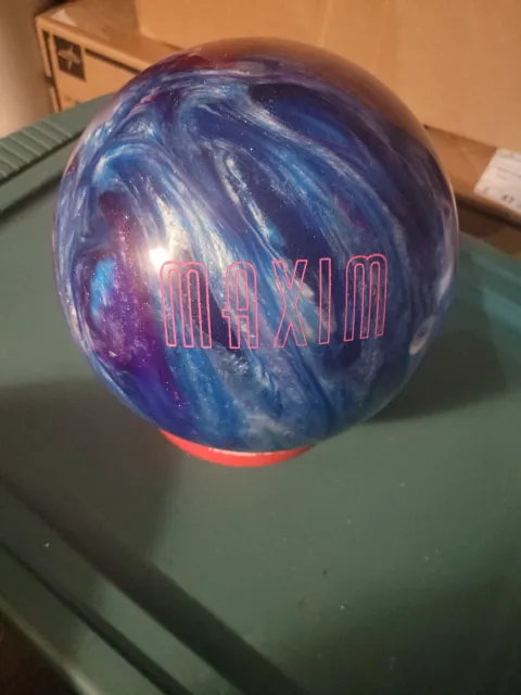 Ebonite Maxim 10lb  Bowling Ball Right handed  Purple Blue 43D0498