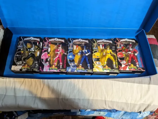 mighty morphin power rangers legacy figures toys