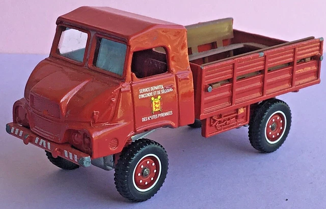 SOLIDO N° 235 SIMCA UNIC SUMR 4x4 Militaire Avec Canon N° 239 TBE