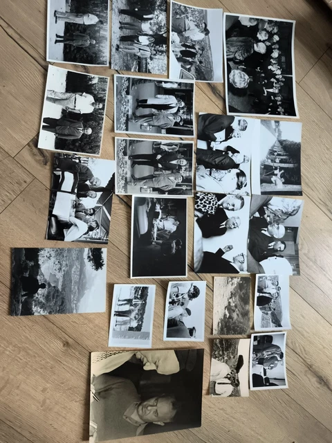 Lot De 23 Photos Anciennes Originales – Enfants Jouant – Tirage Argentique N&B (1900-1939)