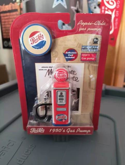 Die Cast Pepsi-Cola 1950s Style Gas Pump Red With Collectible Card! New 2005