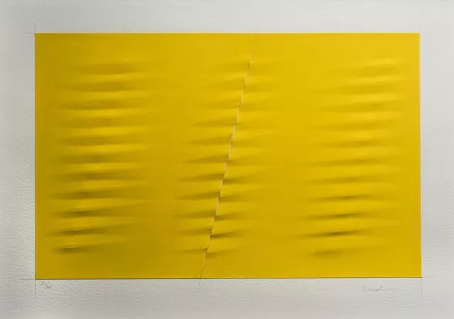 Agostino Bonalumi - Giallo, 1999, carta estroflessa serigrafata, cm 56x76