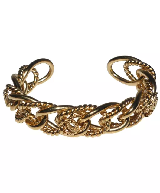 CHANEL - BRACELET TORSADE CC EN METAL DORE - cuff bracelet Chanel