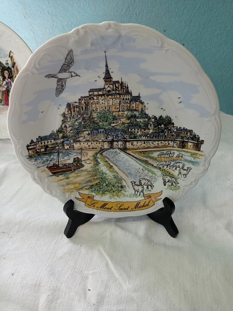 Ancienne XXème très belle assiette décorative fait main décor mont