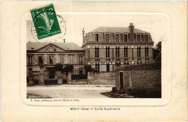 CPA MOUY École Superieure (377292)