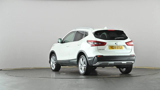 2019 Nissan Qashqai 1.5 dCi [115] N-Motion 5dr Hatchback diesel Manual 3
