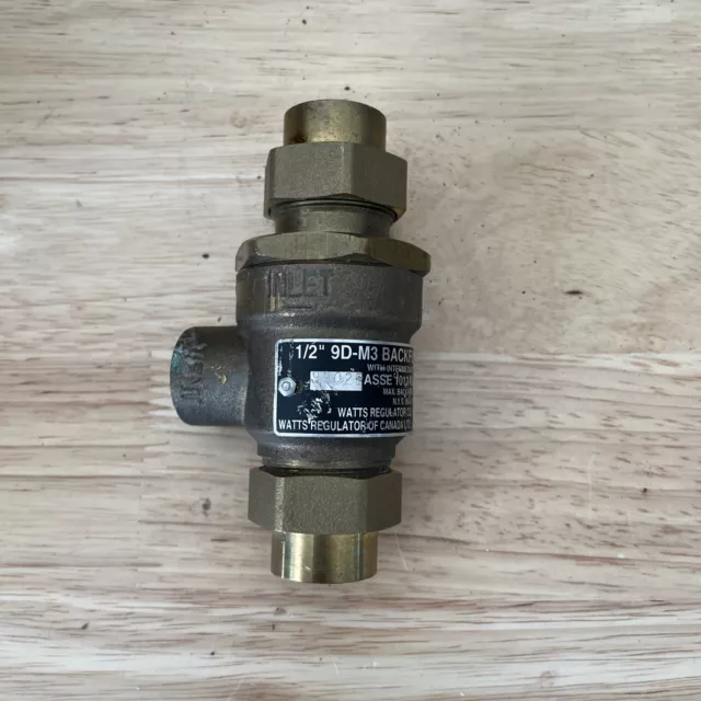 WATTS 1/2 9D-M3 BACKFLOW PREVENTER with union nuts  (Used But Works)