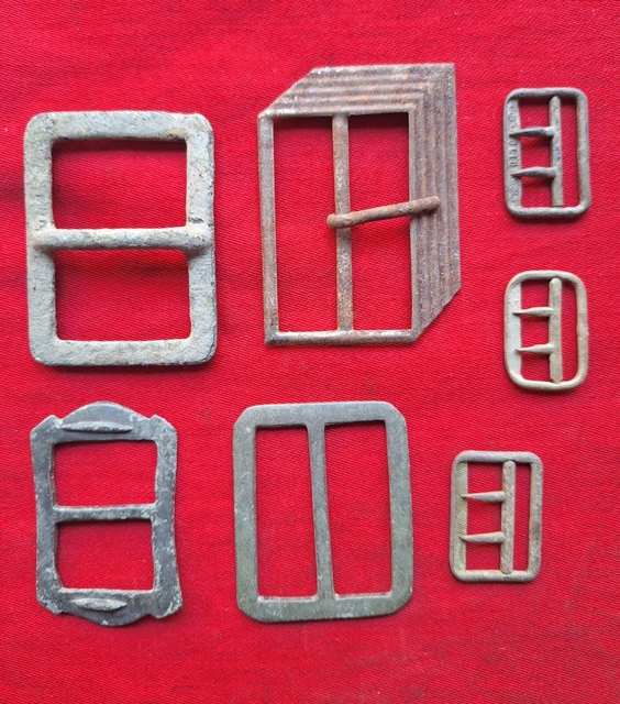 Lot De 2 Boucles D'oreilles Clips Vintage 1950 Talosel - Signées HENRY - Occasion En Bon état