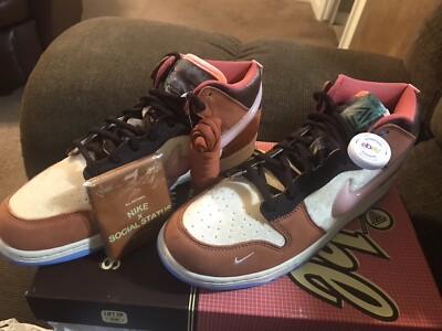 nike dunk chocolate milk box
