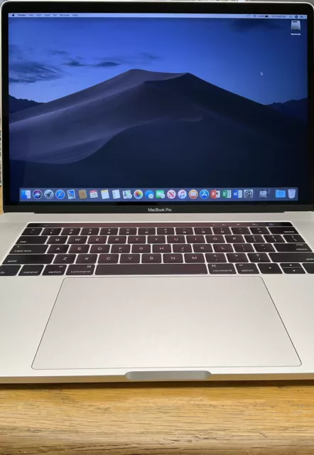 2016 Apple Macbook Pro A1707 /i7 Quad Core 2.6GHz /16GB RAM /256GB SSD /Pro 450 2016 Apple Macbook Pro A1707 /i7 Quad Core 2.6GHz /16GB RAM /256GB SSD /Pro 450