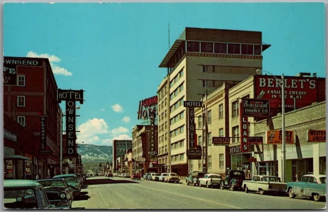 Vintage 1950s Casper, Wyoming Postcard CENTER STREET Downtown Scene / Chrome