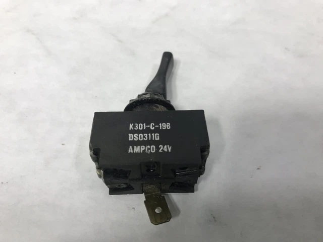Kenworth T800 TOGGLE SWITCH Dash/Console Switch - Used | P/N K301C198