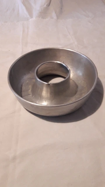 Moule à gâteau couronne navarin en aluminium vintage
