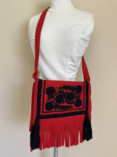 Vtg Handmade Felt Hungarian Folk Art Messenger Bag Purse Red Black