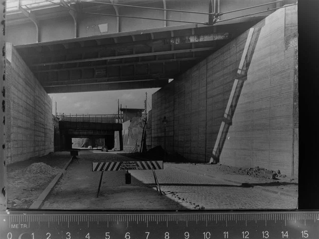 30037744 - 4000 Duesseldorf Duesseldorf Stadtkreis GLASNEGATIV