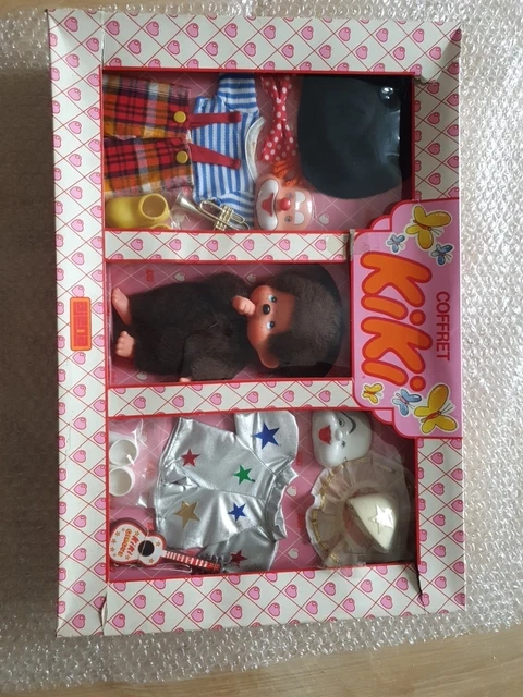 Kiki Planet: Le Père-Noël Monchhichi découvre le Set de Noël Coca-Cola