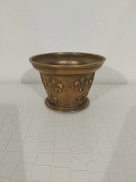Mortier Et Pilon. Bronze. 15e Siècle