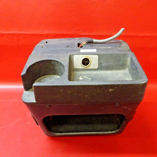 2000 Kenworth Dash Cupholder Assembly NO RESERVE  06-030