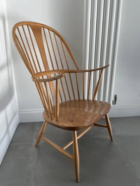 Ercol Original Mid Century Chairmakers Windsor Chair. 1970 Elm