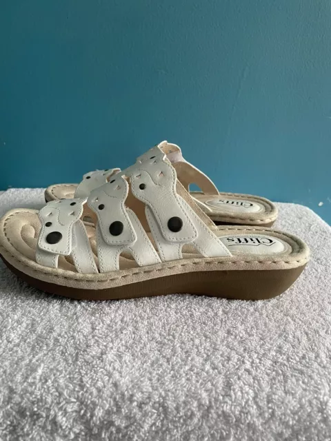 White Mountain Women Slip On Sandals, Size 10 New Leather Comfortable