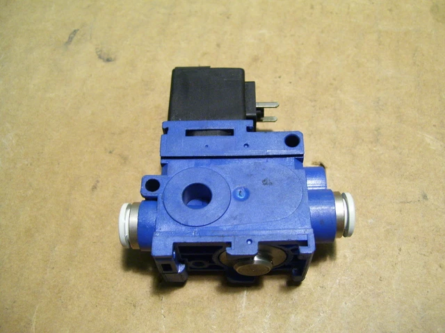P1782 NEW REXROTH 579006844 3/2 Directional Control Solenoid Valve 24Vdc Coil ...
