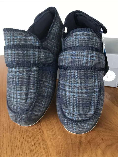 Pavers mens 2025 slippers wide fit