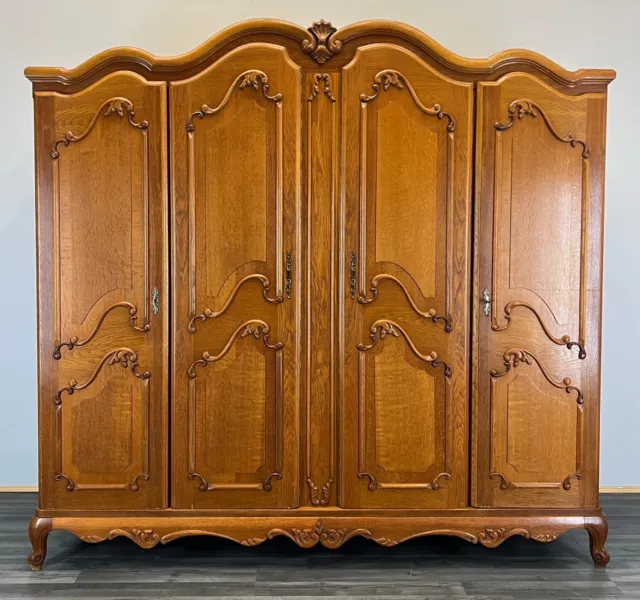 Amazing French Carved 4 door Armoire Wardrobe (LOT 2586)