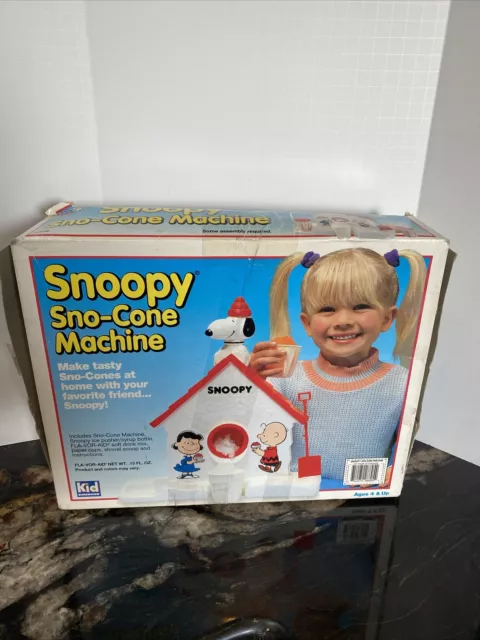 Vintage 1992 Peanuts Snoopy Sno-Cone Machine Snow Cone