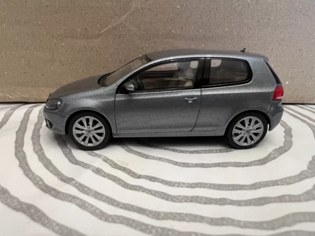 Volkswagen Golf 6 VW 1/43 Schuco