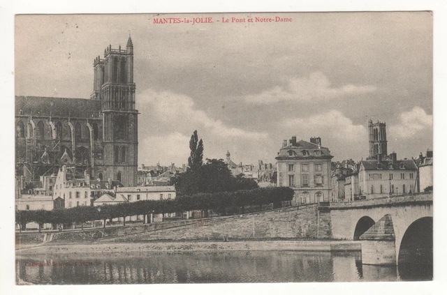 CPA FRANCE 78 Mantes, Vue Sur Notre Dame Et Le Tour Saint Maclou 71865