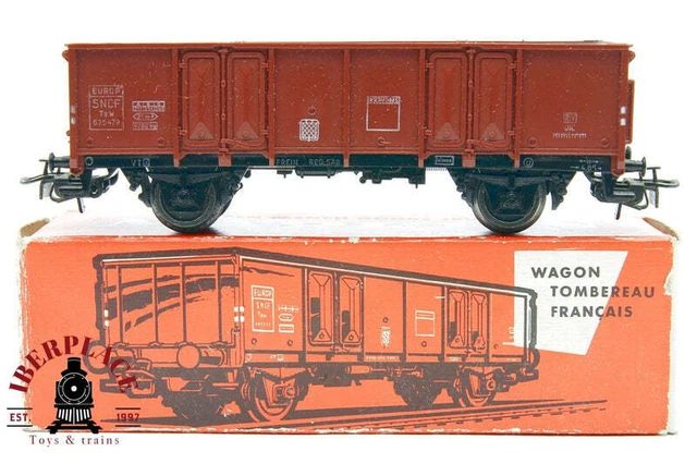 3 WAGONS MÄRKLIN 1930 - 1940 EUR 180,00 - FR 3 WAGONS MÄRKLIN 1930 - 1940 EUR 180,00 - FR