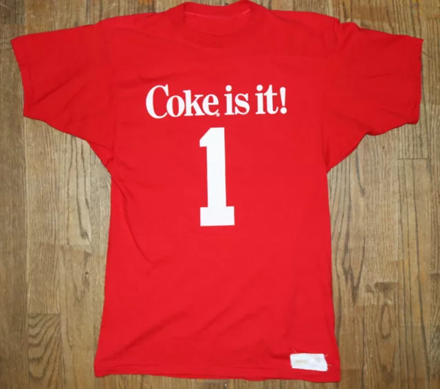 Coca-Cola Coke is it ! #1 t-shirt M Russell Athletic
