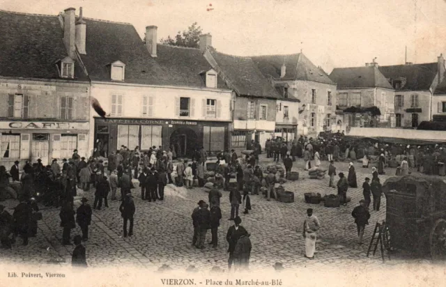 CPA 18 - VIERZON (Cher) - Place du Marché au Blé (animée)