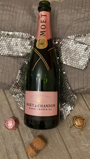 MOET & CHANDON Rose Imperial Bottle Full Size Cork Muselet Foil Crafts Upcycling