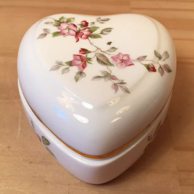 QUEENSWAY "White" Beautiful Floral Love Heart Trinket Box Decorative Ornament