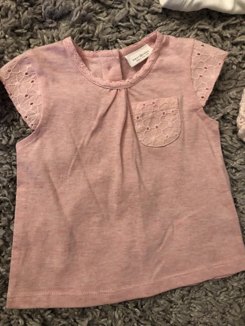 Pacchetto cappello gilet pigiama bambina George & Next età 0-3 mesi 6