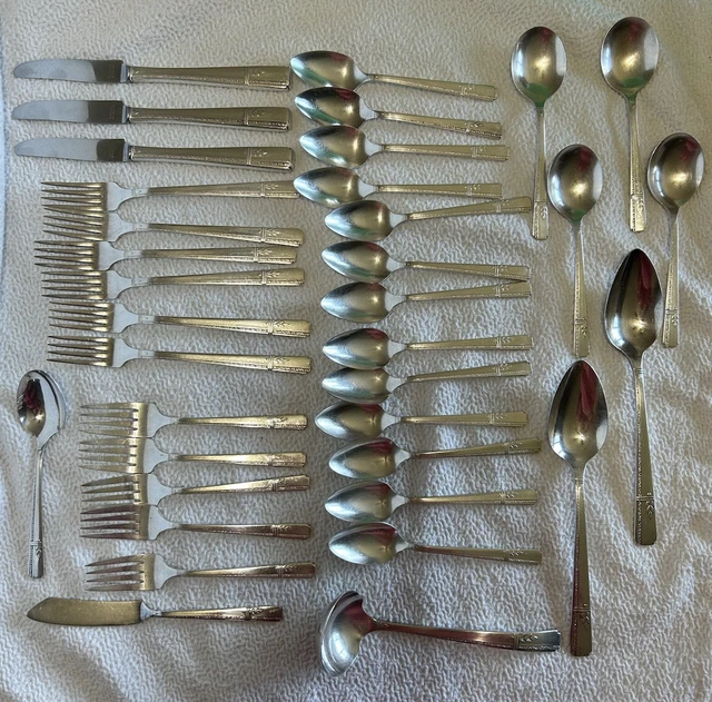 Oneida Grenoble Prestige Heirloom Silver Plate 1938 Silverware 36 Piece Vintage