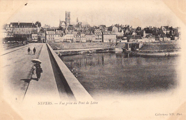 NEVERS 8 vue prise du pont de loire timbrée