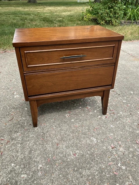 Dixie Nightstand