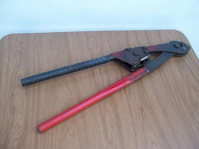 H.k. Porter 8690Ck  Ehs Guy Strand Ratchet Type Cable Cutter 7/16" 11Mm  Max.