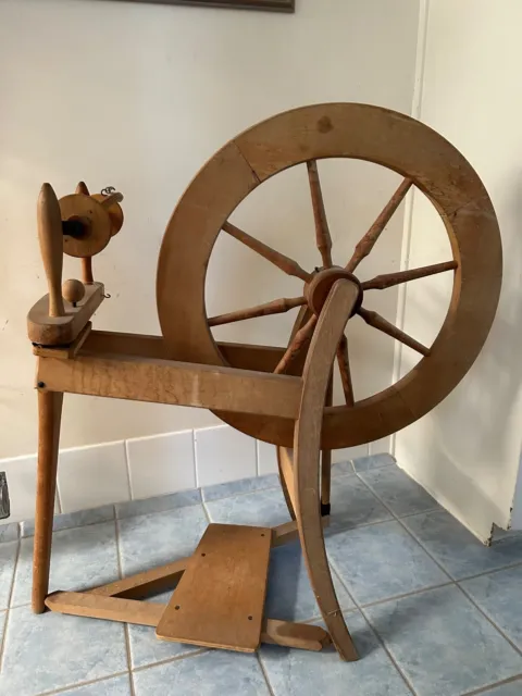 Vintage Ashford Spinning Wheel - as new