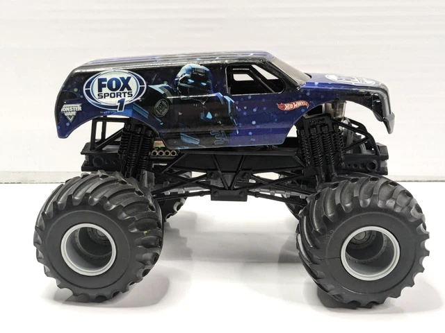 WVSP: The West Virginia State Police Have This Chevrolet Tahoe PPV And Two Ford Police Interceptor Utility Patrol Vehicles On Their Fleet. These Units Were Photographed In Manassas, Virginia At A Law - Foto 4