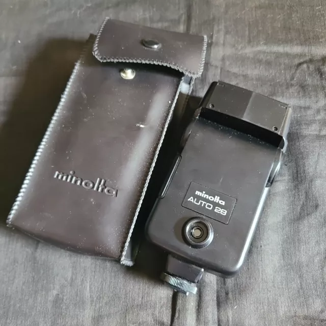 Minolta Auto 28 Electroflash Shoe Mount Flash SLR Film Camera Case and diffuser