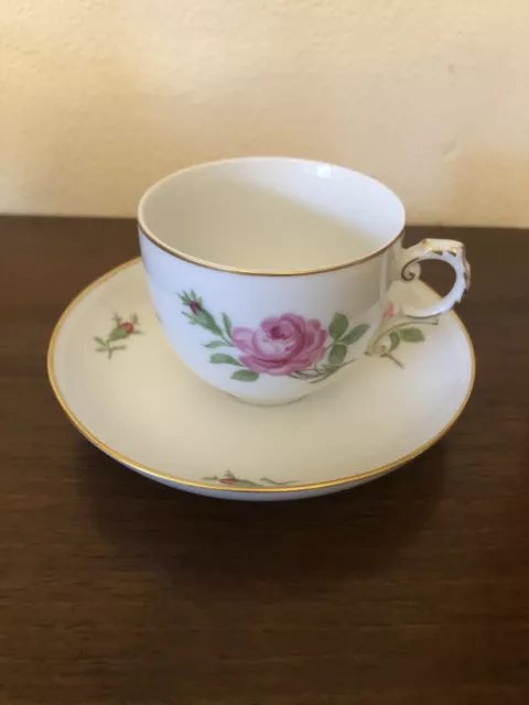 Fürstenberg Porzellan Kaffeetasse mit Untertasse 2 Teilig, Rote Rose, Goldrand.