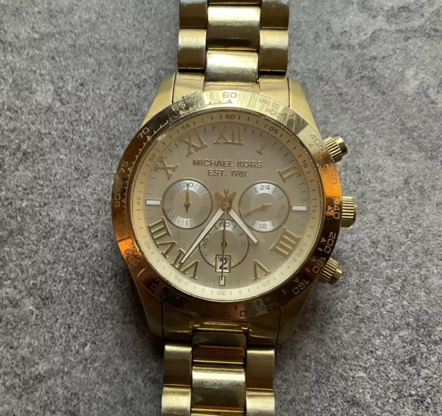 Michael on sale kors 8214