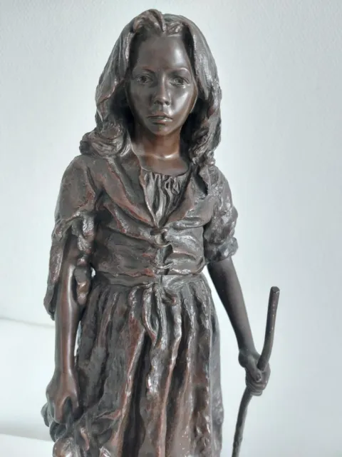 Gabrielle DUMONTET (1860-1936) Bronze  patine brune "La Petite Fadette"  H45 cm